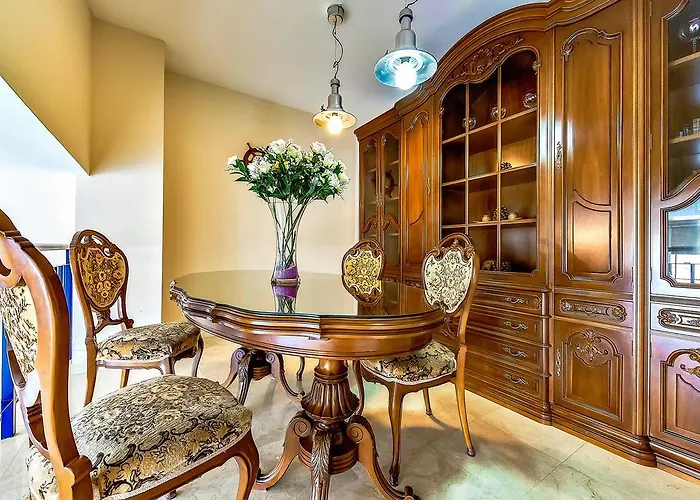 Beautiful House In Club De Mar Apartment *